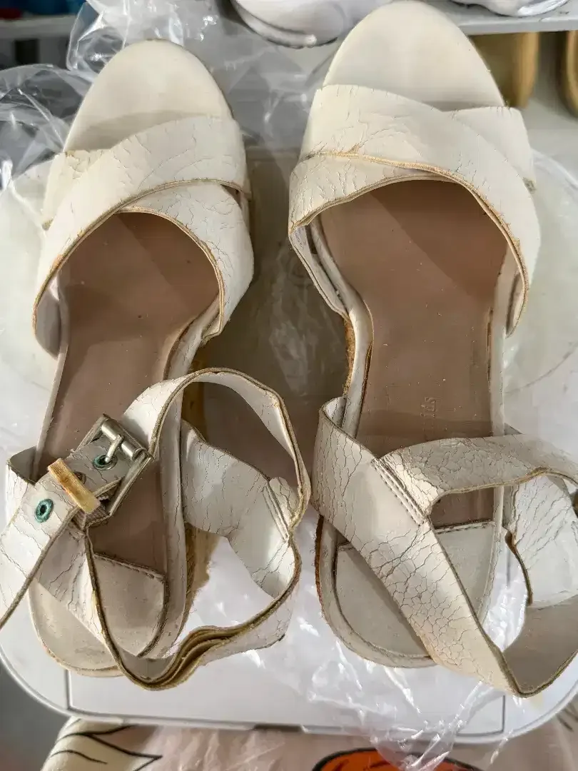 For Sale Preloved sepatu Sandal Wedges Stradivarius Original Counter - Image 8 of 8