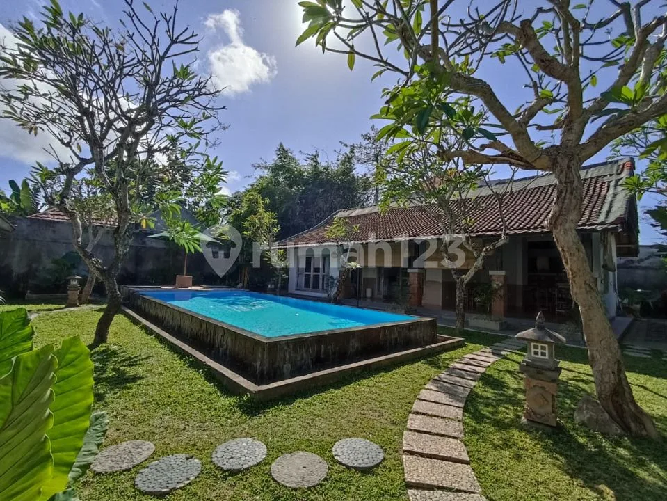 Pa186 Disewakan Rumah Villa Halaman Luas di Sanur Kauh Denpasar - Image 1 of 4