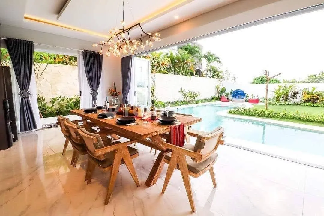 Villa Luas 2Lt Furnished Pool View Sawah Laut Strategis di Cemagi - Image 1 of 4