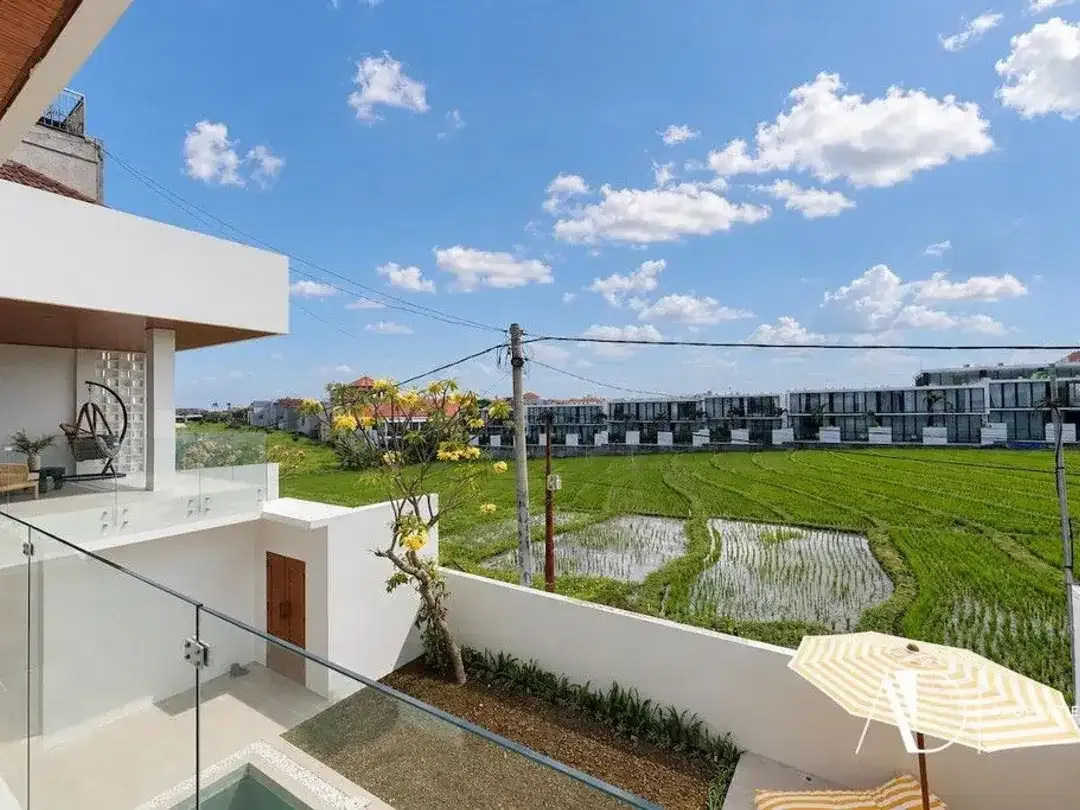 FREEHOLD OR LEASEHOLD | BRAND-NEW MODERN TROPICAL VILLA IN BERAWA, CANGGU - Image 2 of 10