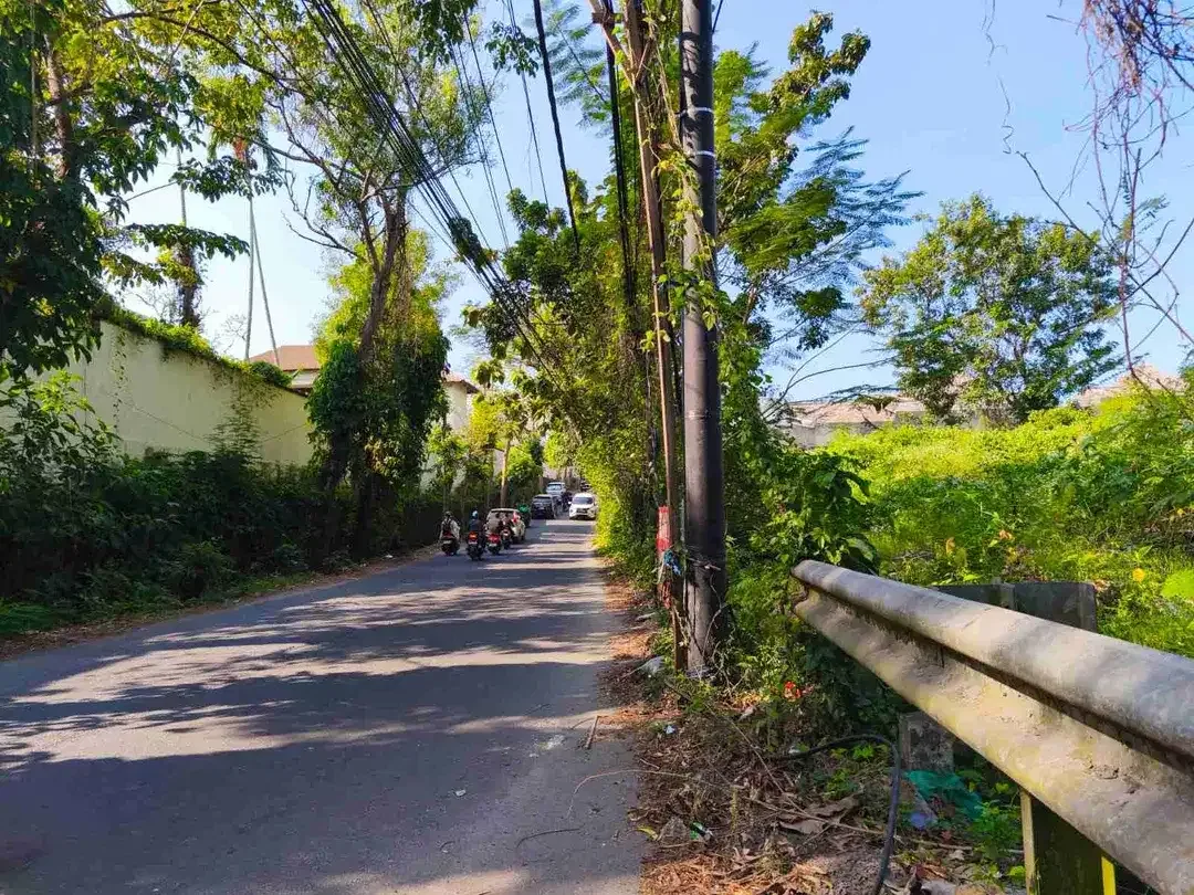 Tanah Jalan Utama Karang Mas Jimbaran Bali - Image 8 of 10