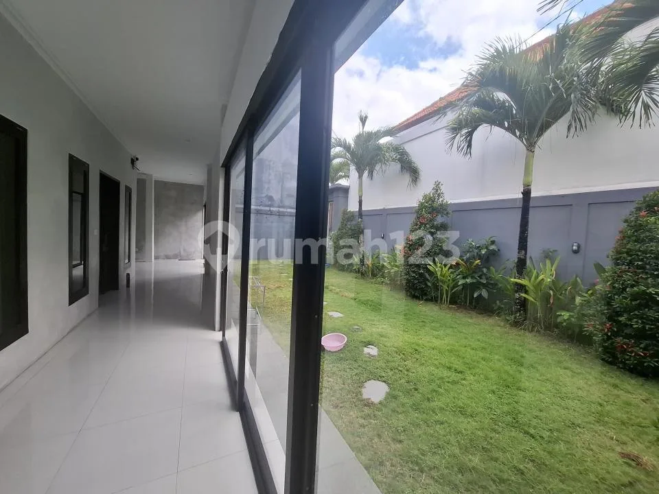 House For Rent In Kerobokan Area - Image 3 of 4