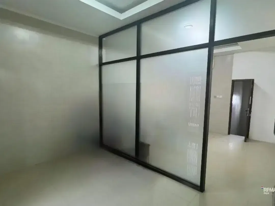 Ruko Lokasi ramai dan strategis, dijual di Renon. - Image 6 of 10