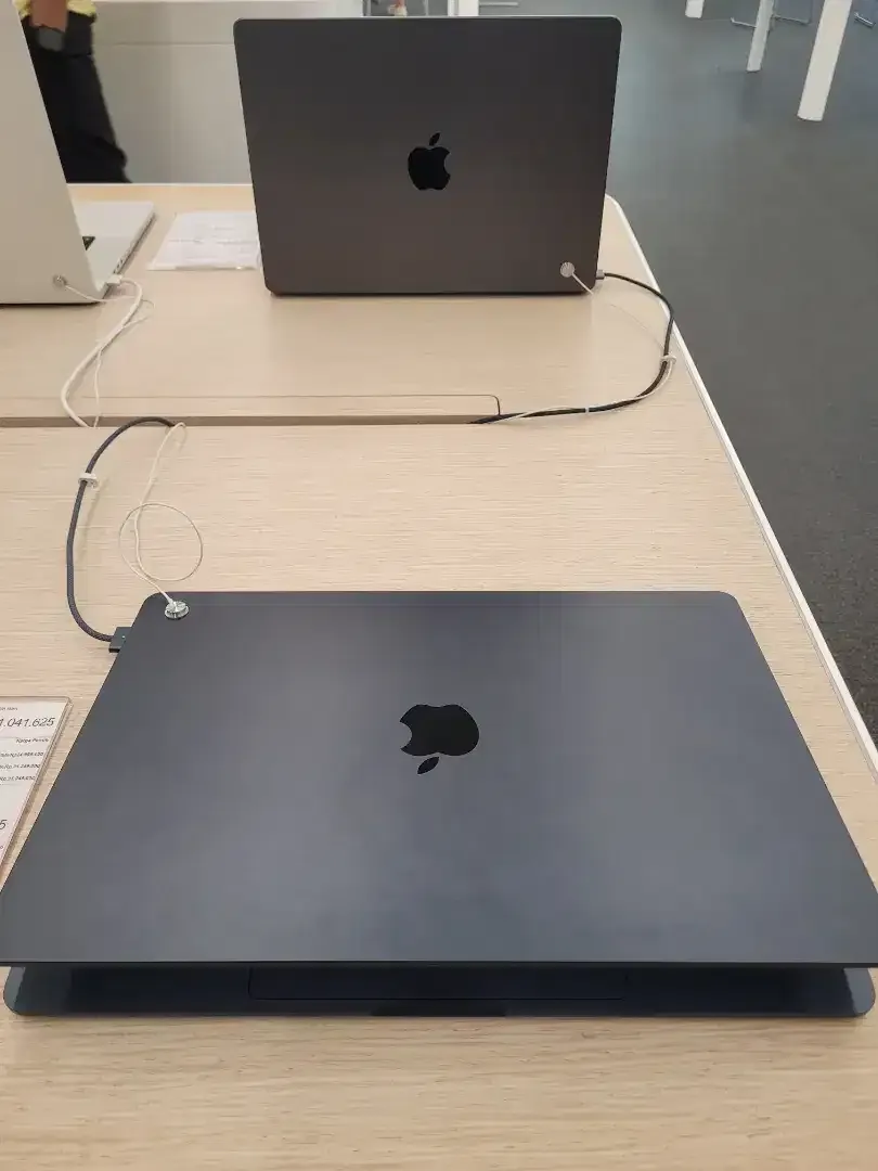 Ready MacBook Air M5 15 inci bisa kredit bungan ringan - Image 2 of 3