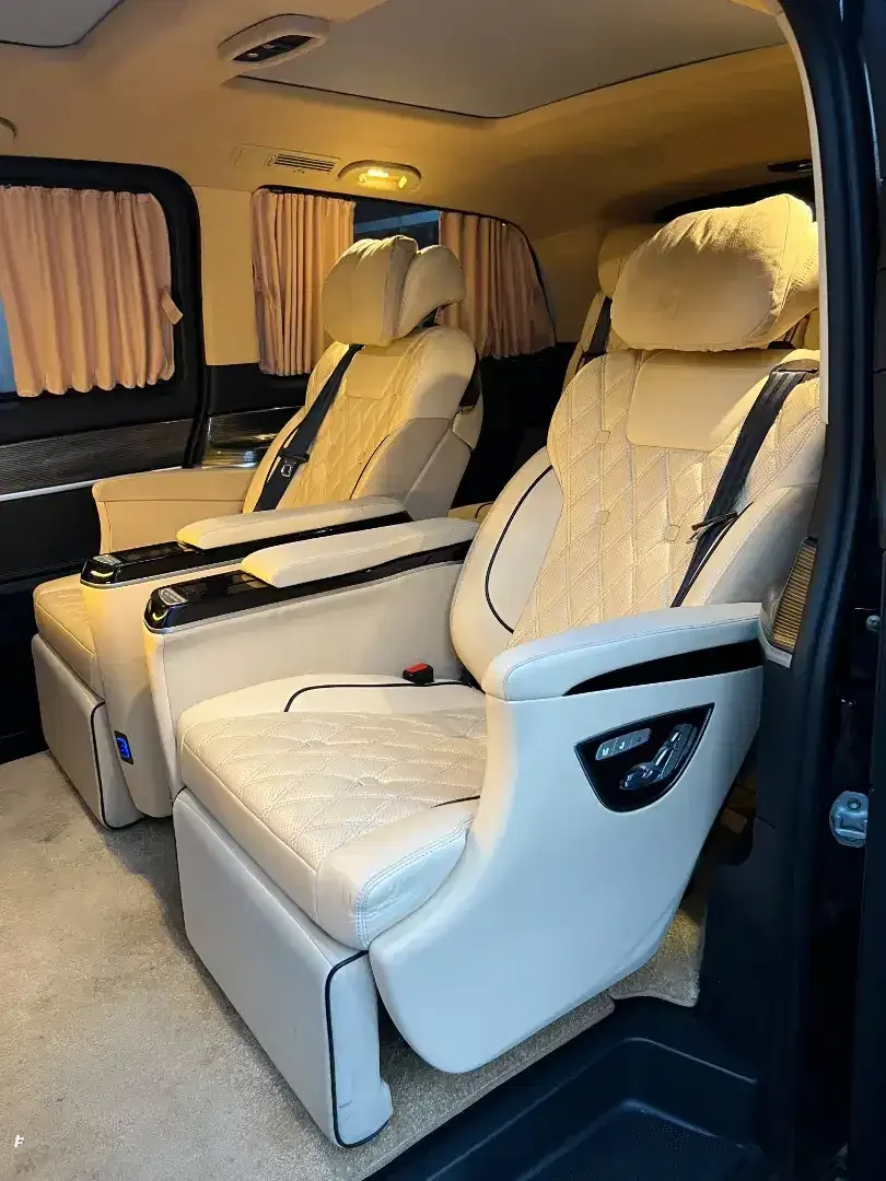 MERCEDES BENZ V250 AVANTGARDE 2022 BLACK LOMBARDI - Image 8 of 10