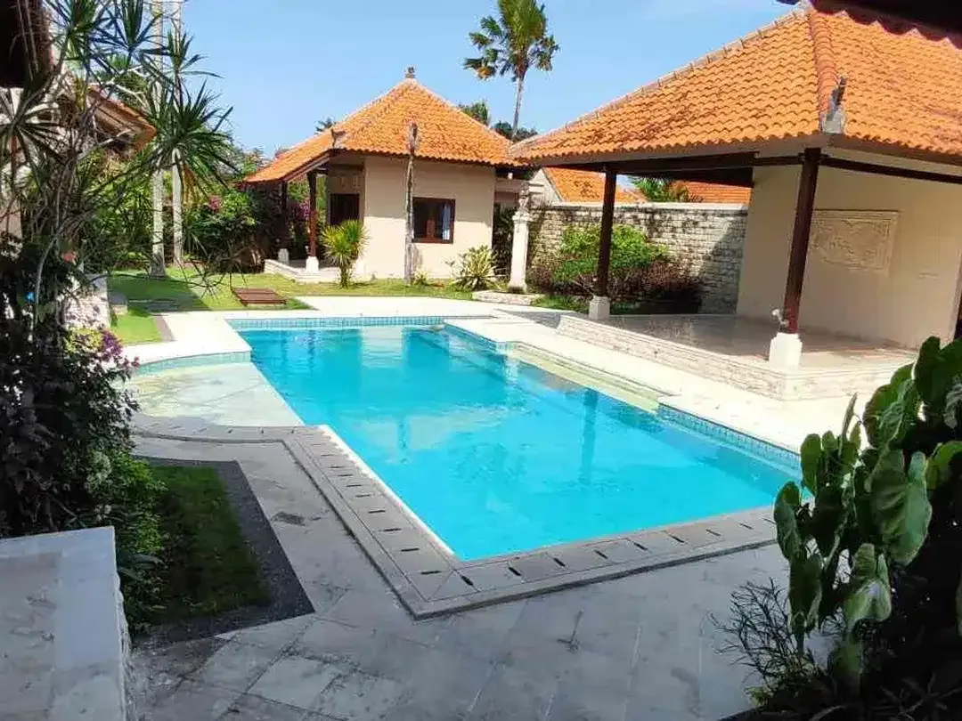 Villa Exclusive One Gate System Cluster ELITE di Nusa Dua - Image 2 of 10