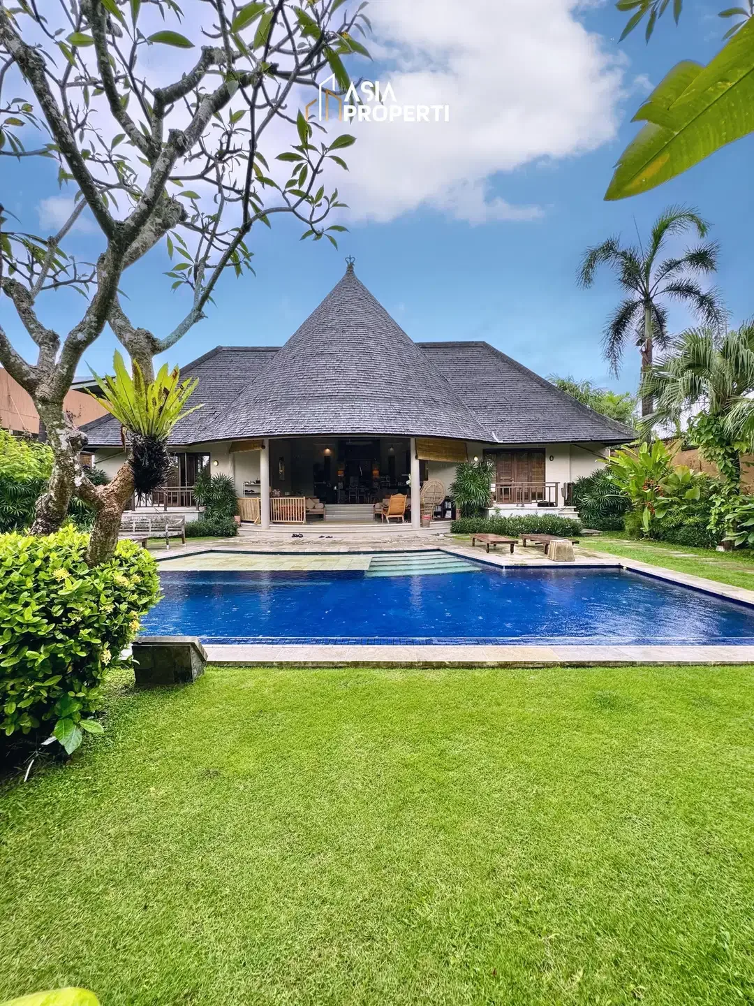 Dijual Villa Tropis Seminyak Bali – 3BR Ensuite, One Gate, Dekat W Hotel & Potato Head - Image 2 of 10