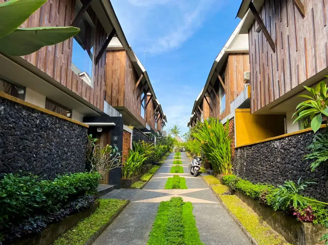 FOR SALE FREEHOLD VILLA KOMPLEKS LOCATED AT STRATEGIC AREA IN UBUD - Image 1 of 9