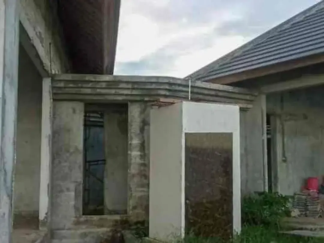 Dijual lahan bonus bangunan dgn view full laut lokasi dekat dengan ampurva Nusa dua Bali. - Image 10 of 10