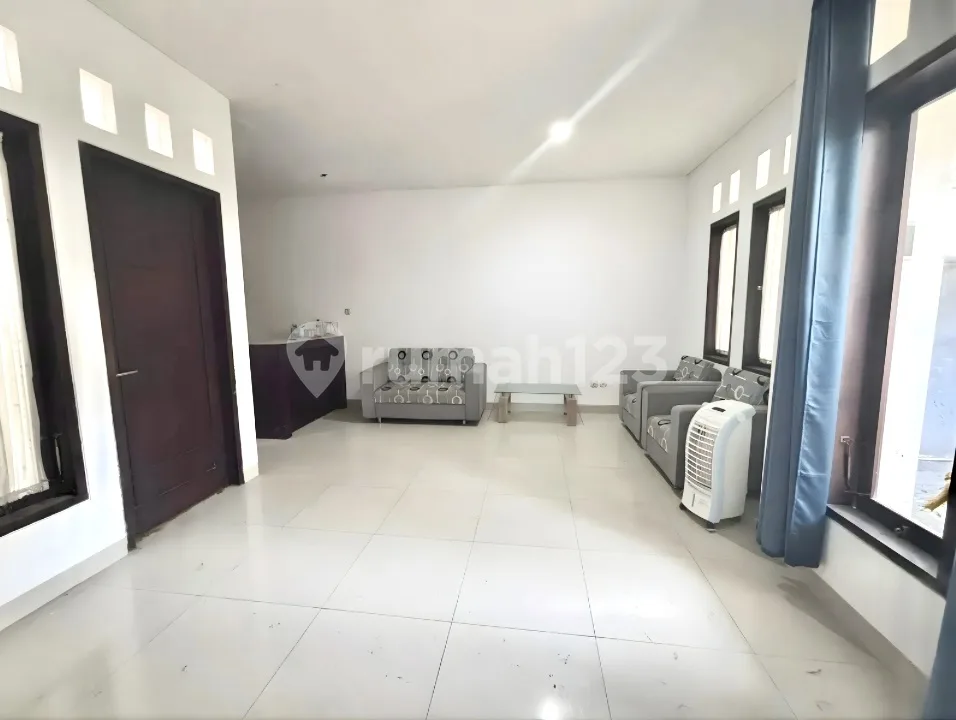 Disewakan Rumah Minimalis 2 LT, di Tukad Badung, Renon, Denpasar - Image 4 of 4