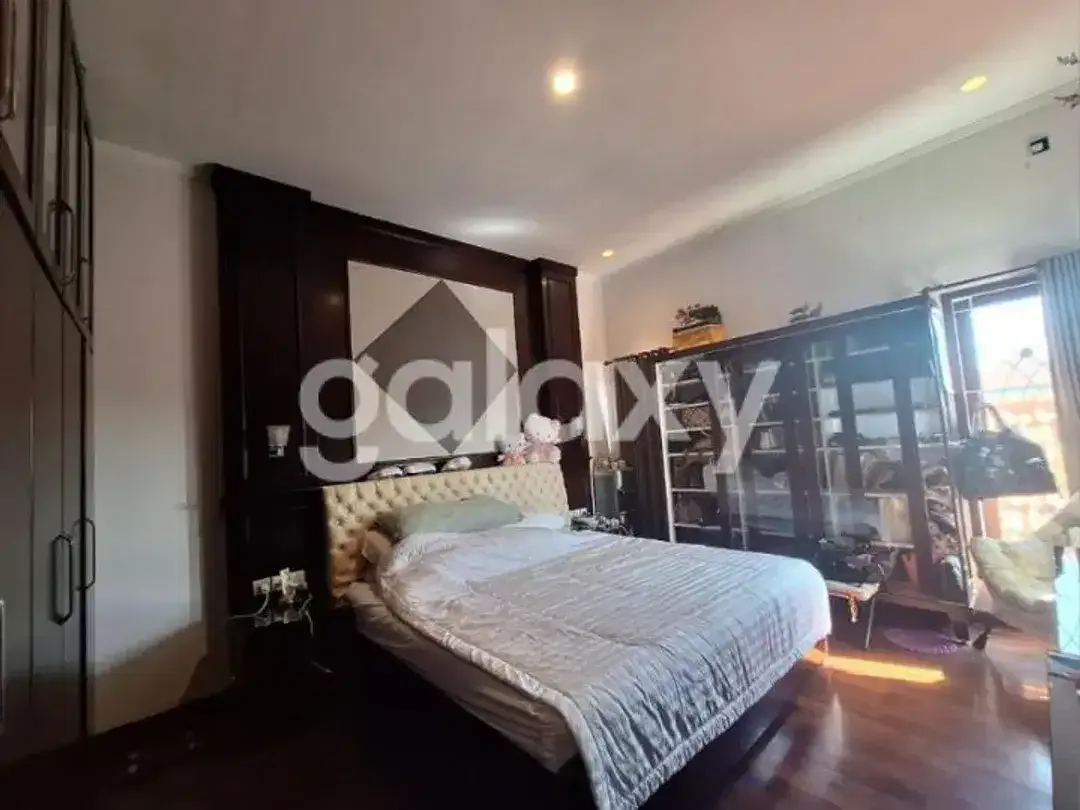 RUMAH MEWAH 2 LANTAI DI TUKAD BADUNG RENON DENPASAR, BALI - Image 9 of 10