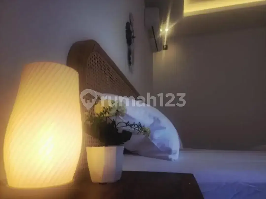 Disewakan Villa Modern Estetik Dekat Pantai Area Parerenan - Image 1 of 5