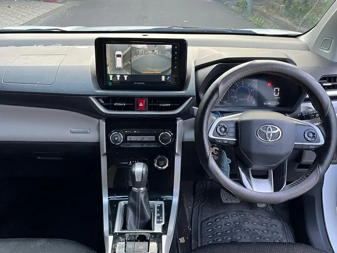 VELOZ Q 1.5 TSS CVT LOWKM PAJAK BARU DP 20 JT - Image 8 of 10