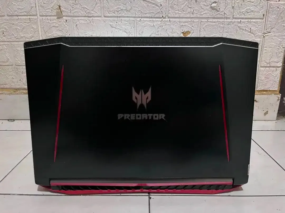 Dijual Acer Predator Helios 300 G3-572 Intel core i7 (ram 16/nvme 256) - Image 2 of 7