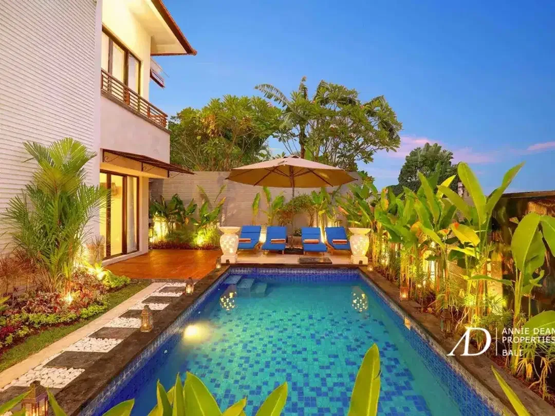 FREEHOLD | MODERN BALINESE-STYLE VILLA IN PETITENGET - Image 3 of 10