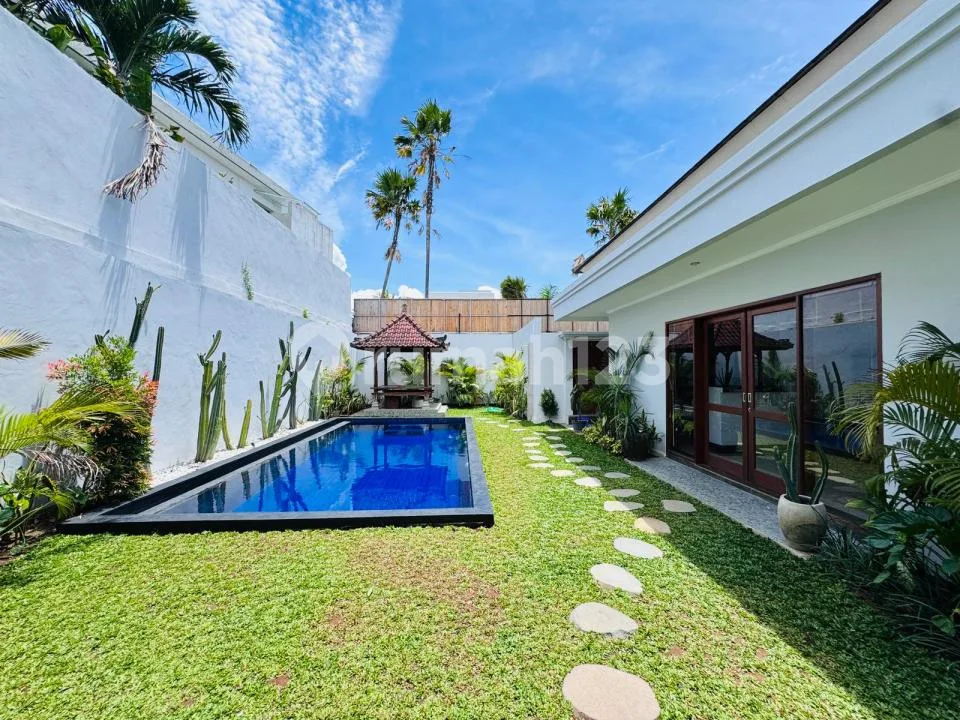 Brand New Villa Central Berawa, Tibubeneng. Fully Furnished - Image 1 of 4