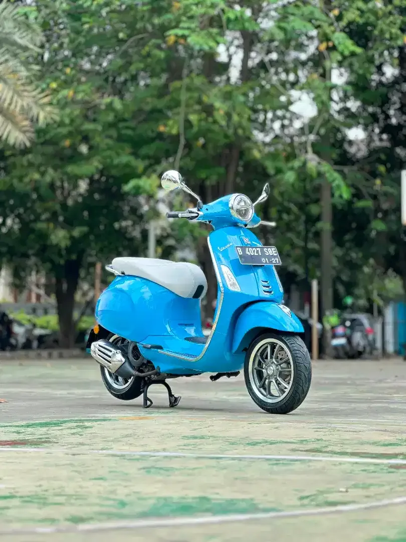 DIJUAL PIAGGIO VESPA PRIMAVERA ANNIVE 50TH 150 IGET ABS LED THN 2018 - Image 1 of 6