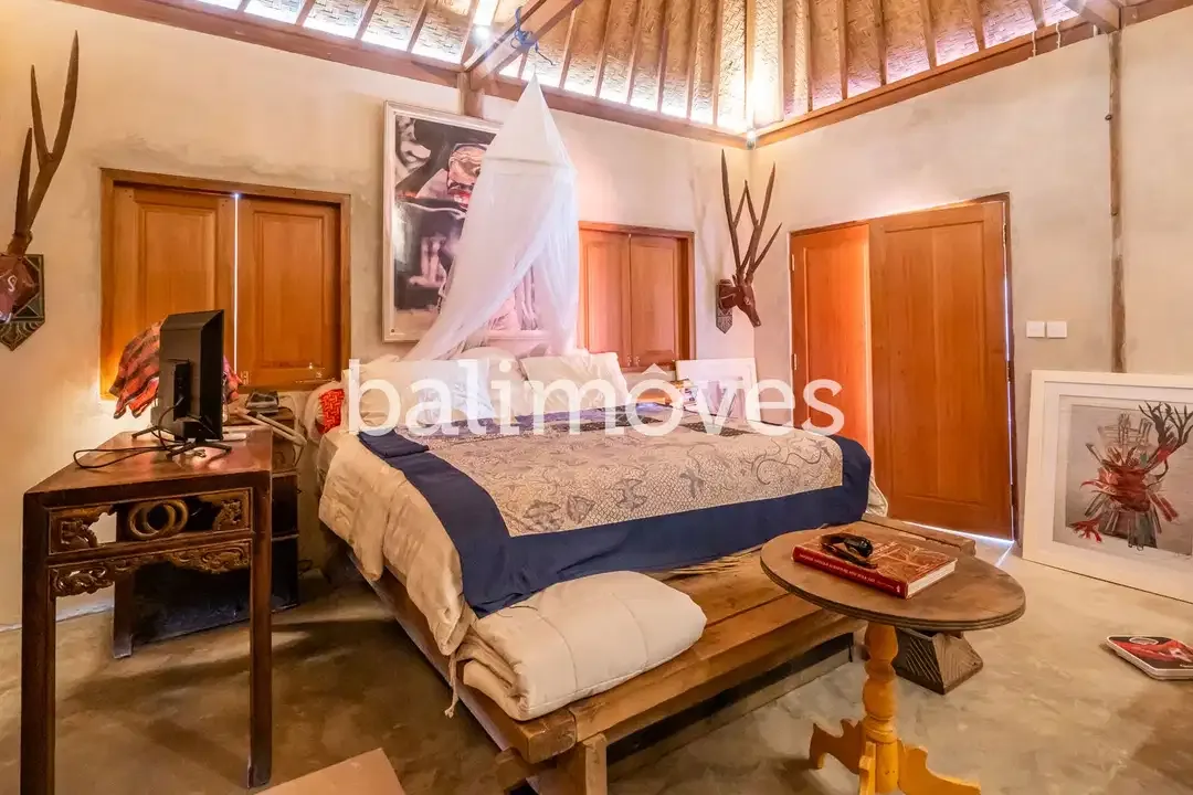 Villa Klasik Baru Dua Lantai dengan Dua Kamar Tidur di Sanur - Image 4 of 10
