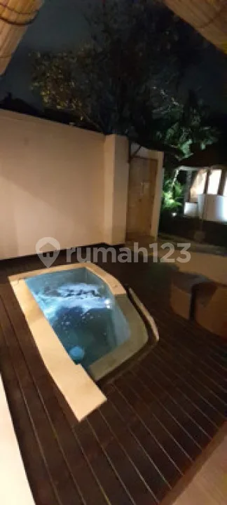 Disewakan Villa Grand Blue 4 Kamar Tidur Mewah dengan 2 Kolam Renang di Seminyak, Kuta, Bali. - Image 4 of 4