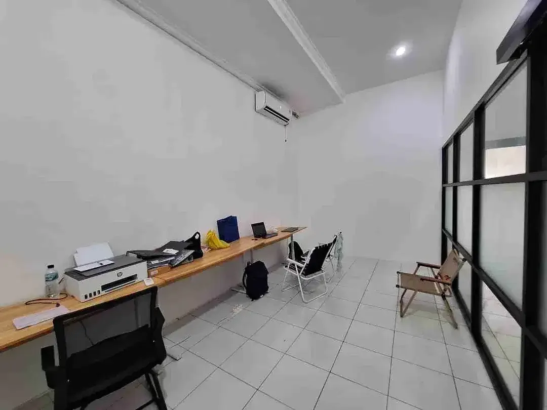 Ruko Sewa 2 Lantài sangat cocok untuk Kantor atau Semua Jenis Usaha - Image 3 of 10