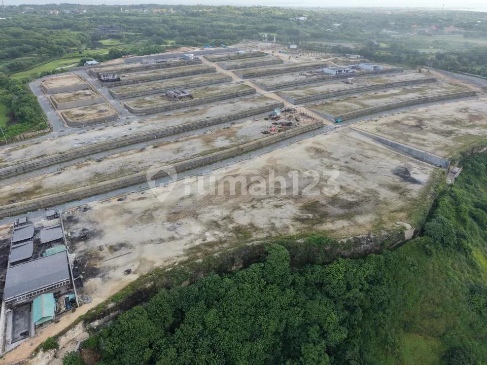 Exclusive Cliff Frontage Land Direct Access To The Beach - Image 3 of 4