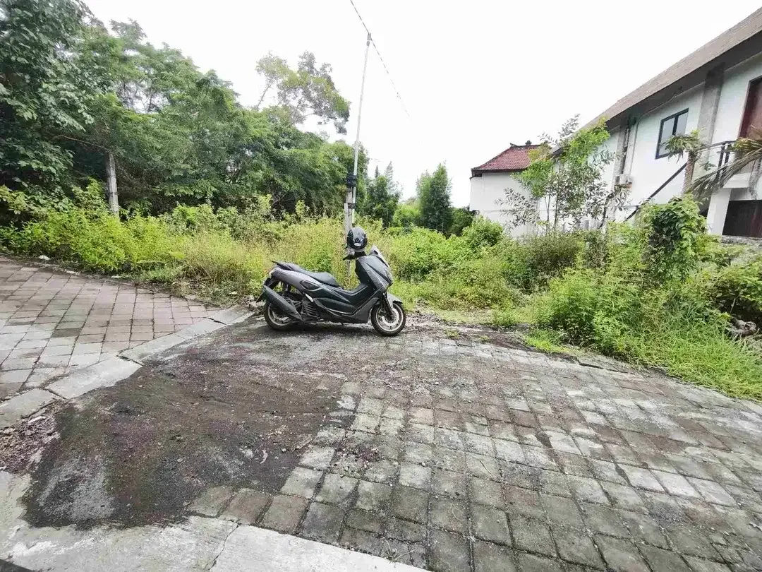 dijual tanah 4 are IDR 750 juta per are dekat hotel four points GWK ungasan Kuta Selatan Badung Bali - Image 4 of 8
