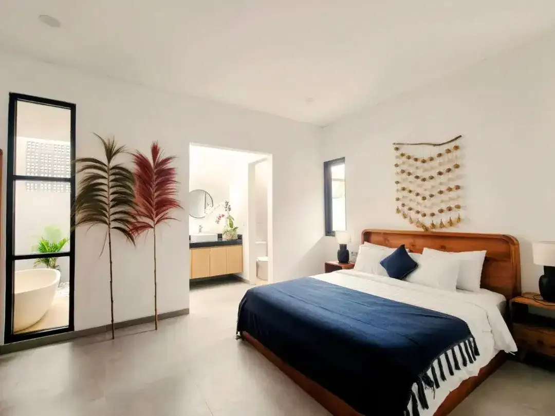 FOR RENT NEW VILLA 3BR FULLYFURNSIHED LOCATION BEST DEKAT PANTAI SINDHU SANUR - Image 3 of 7