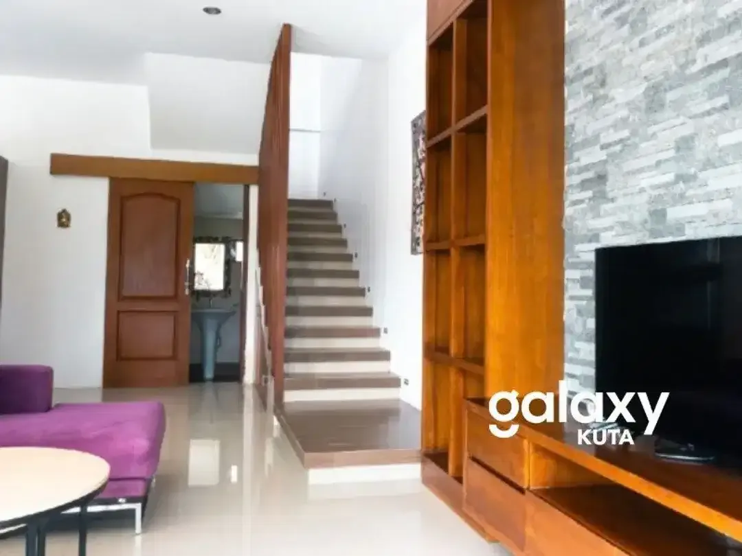 MODERN FREEHOLD VILLA DI BUKIT – 3BR, PRIVATE POOL & LUSH GARDEN - Image 4 of 9