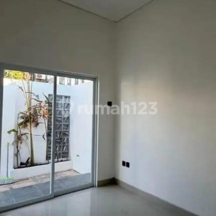 Rumah Minimalis Lokasi Pusat Kota Denpasar Badak Agung Renon - Image 3 of 4
