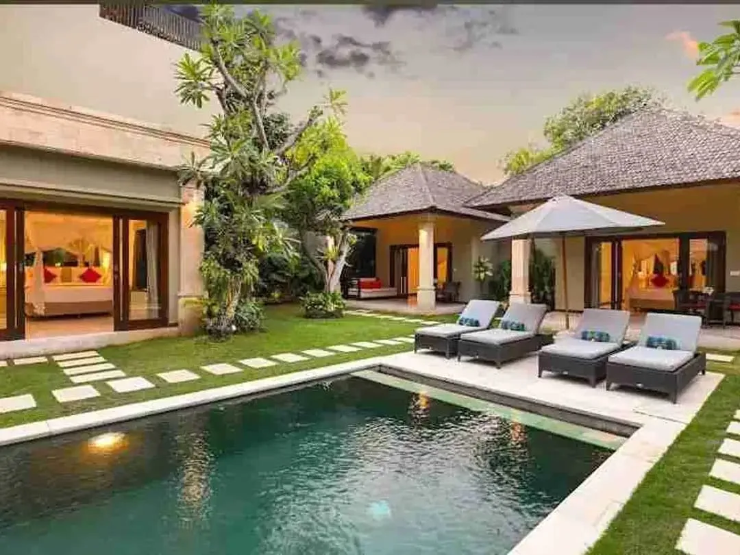 Dijual Villa (Sudah Operasional) di Seminyak Bali SHM Harga Di Bawah Market - Image 2 of 7