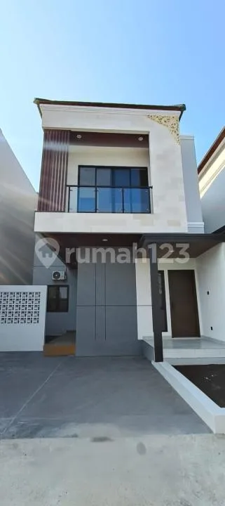 Rumah Baru Modern 2 Lantai di Mumbul Indah Jimbaran | Dekat Tol, Bandara & Gwk | SHM - Image 1 of 4
