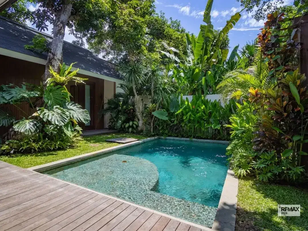Modern Wood-Style Villa - 58-Year Leasehold In The Heart Of Sanur - Image 2 of 10