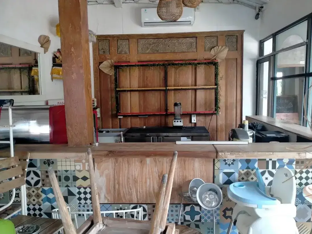 Ex-Restoran Leasehold 16 Th dengan Furniture di Padang Linjong, Canggu - Image 2 of 8