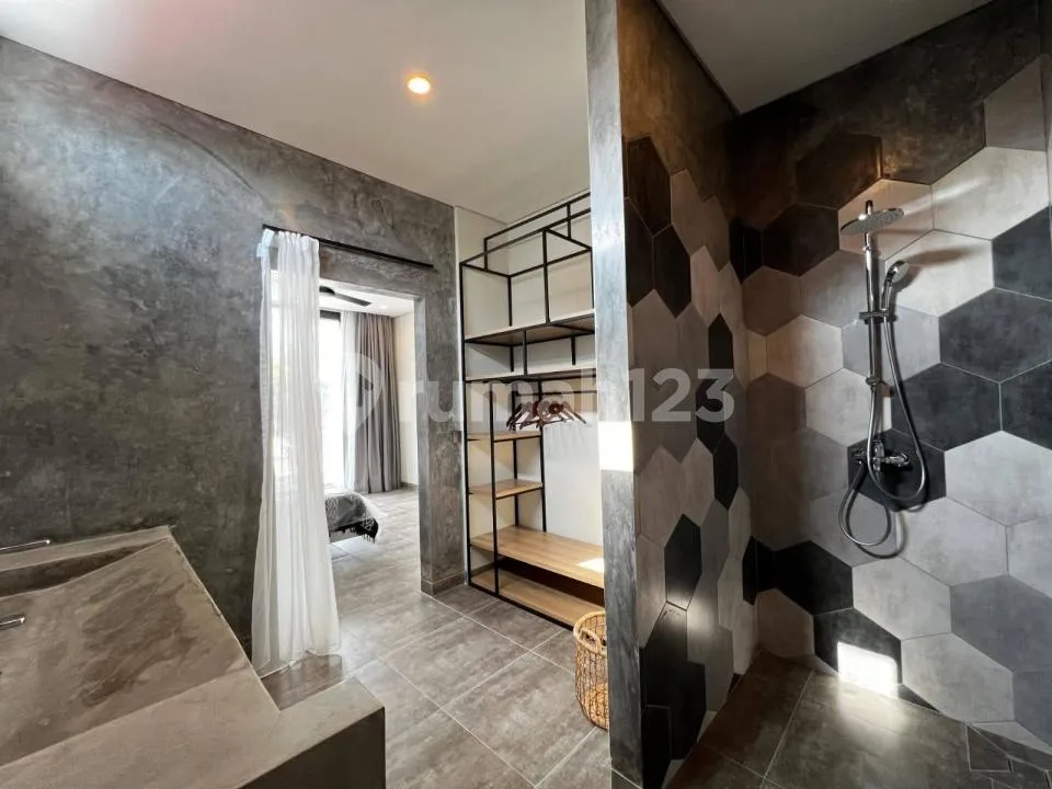 Villa View Laut 2 Lantai Stratetgis Furnished Pool di Pererenan - Image 2 of 4