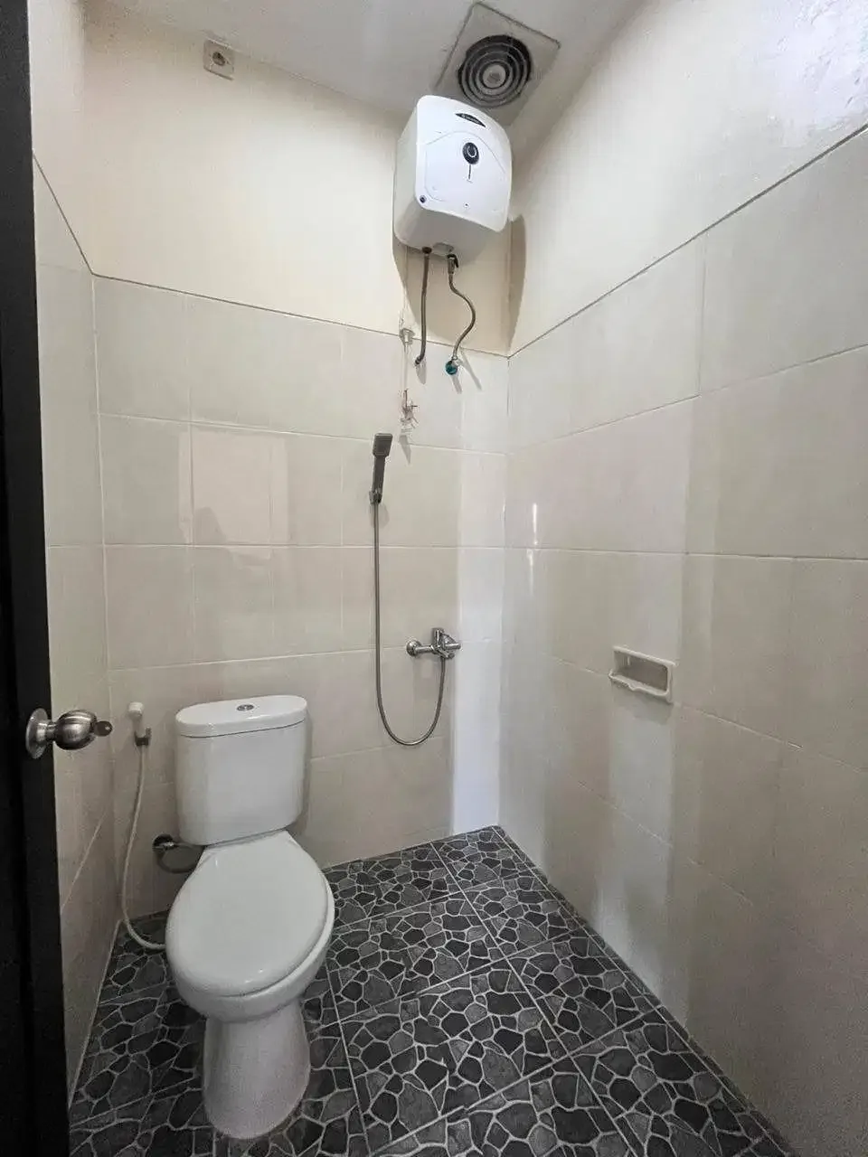 Rumah 2 Lantai Fully Furnished di Pusat Kota Denpasar - Image 3 of 10