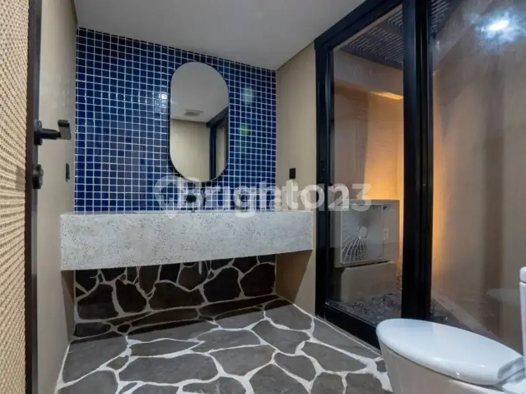 UNIQUE 3 STORY VILLA  2 BEDROOM IN SEMPOL PERERENAN CANGGU BALI - Image 8 of 8