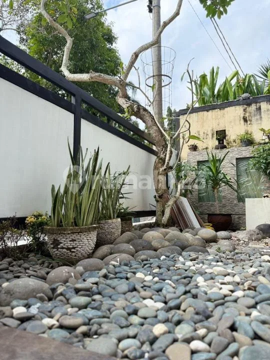 Rumah Komplek Eksklusif Modern Balinese Greenlot Residence Munggu - Image 2 of 4