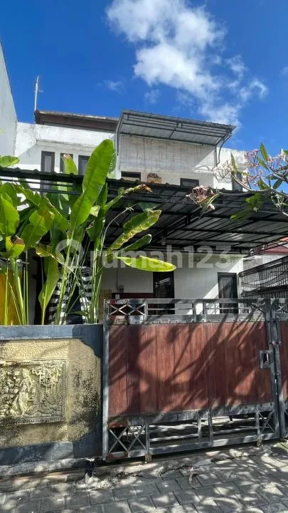 Disewakan Rumah 2 Lantai Dalung Tuka | 4 Kamar | Rumah Kontrakan Strategis - Image 1 of 4