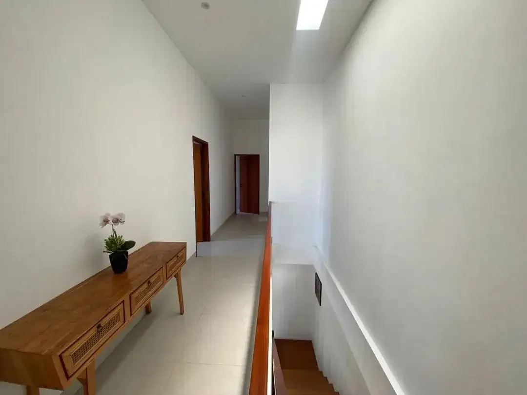 LUXURY VILLA 2 LANTAI DI MUNGGU MENGWI BADUNG DEKAT PANTAI - Image 8 of 10