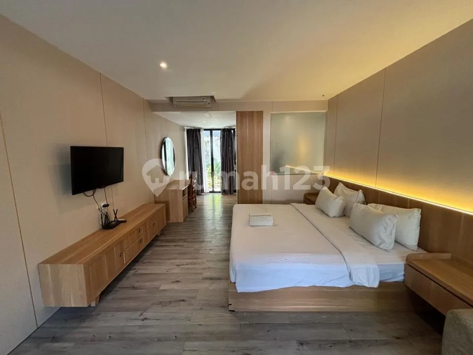 Leasehold 15 Thn Apartment 24 BR Furnished, Lokasi di Seminyak - Image 2 of 4