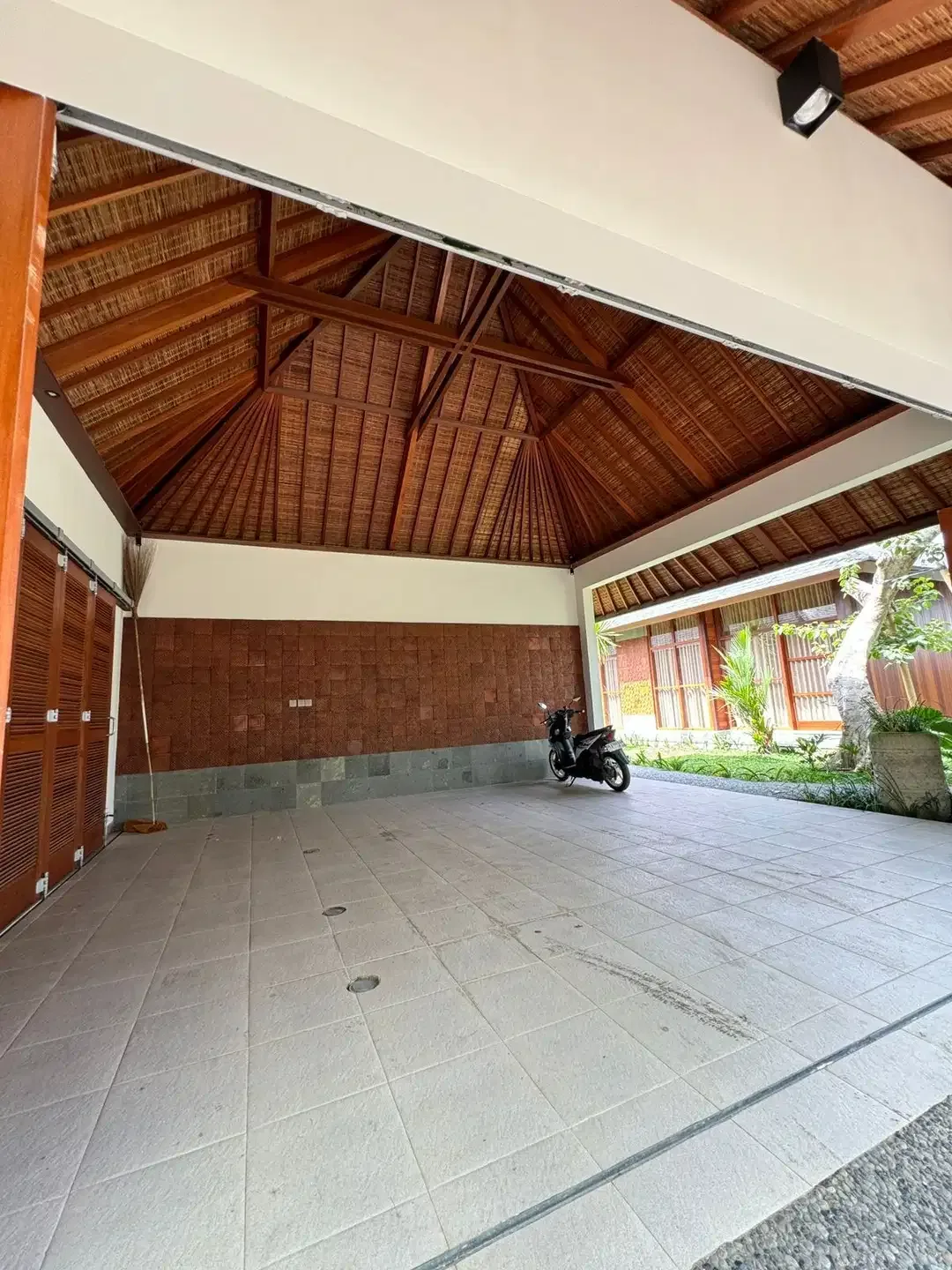 Villa For Sale with Prime location in Uluwatu Bali - Image 3 of 10
