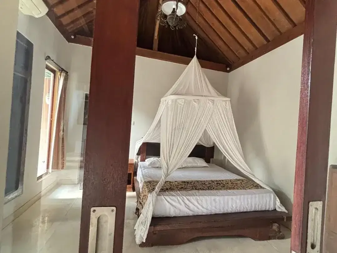 Villa For Rent Yearly - Jalan Raya Sanggingan - Image 5 of 5
