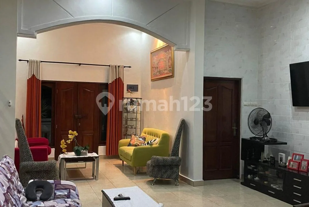 Dijual - Rumah Besar di Padangsambian, Denpasar Barat - Image 3 of 4