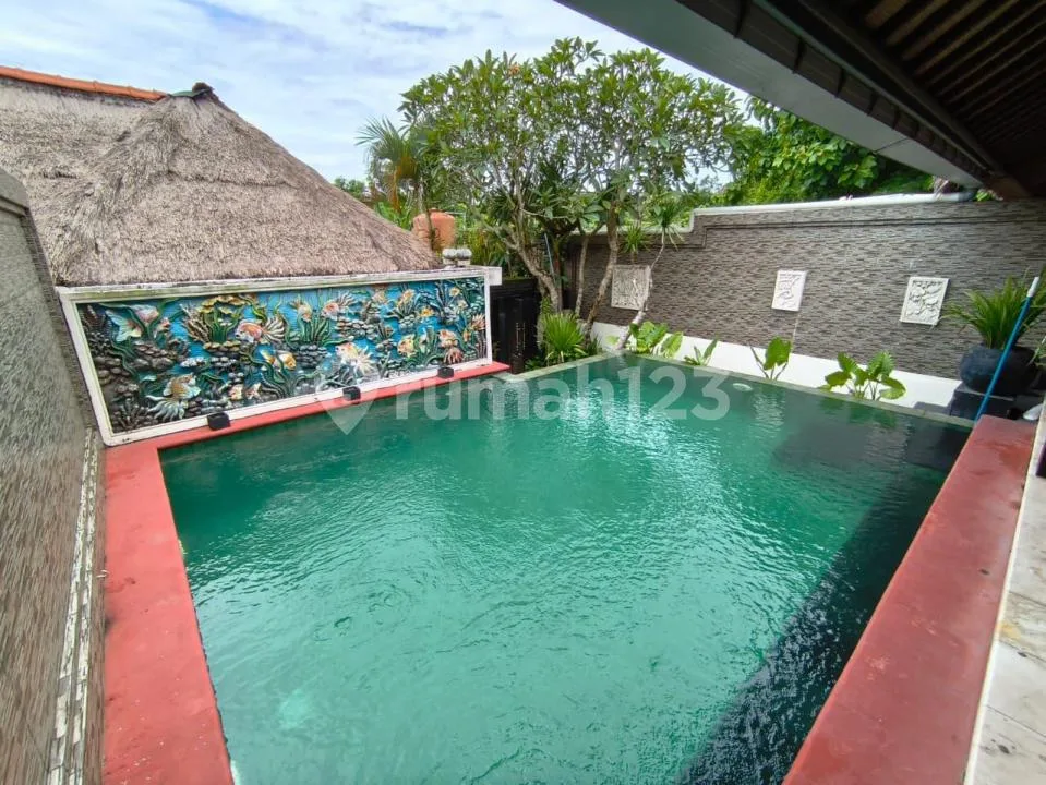 Villa 2 Lantai One Gate System View Jimbaran Bay di Jimbaran - Image 2 of 4