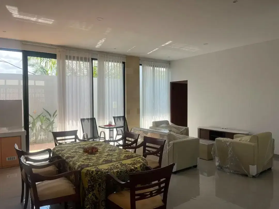 DIJUAL VILLA MODERN 2 LANTAI – CLUSTER VILLA DHARMAWANGSA NUSA DUA, di kawasan villa yang eksklusif, aman, dan strategis - Image 3 of 10