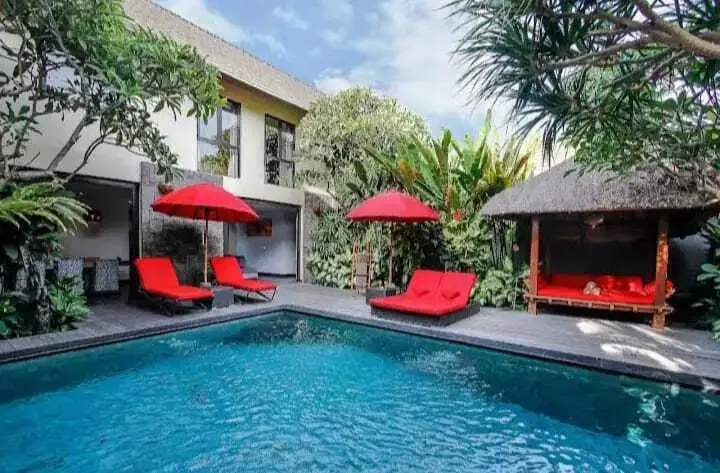 2 Unit Villa Mewah Dekat Pantai Batu Belig Seminyak - Image 5 of 10