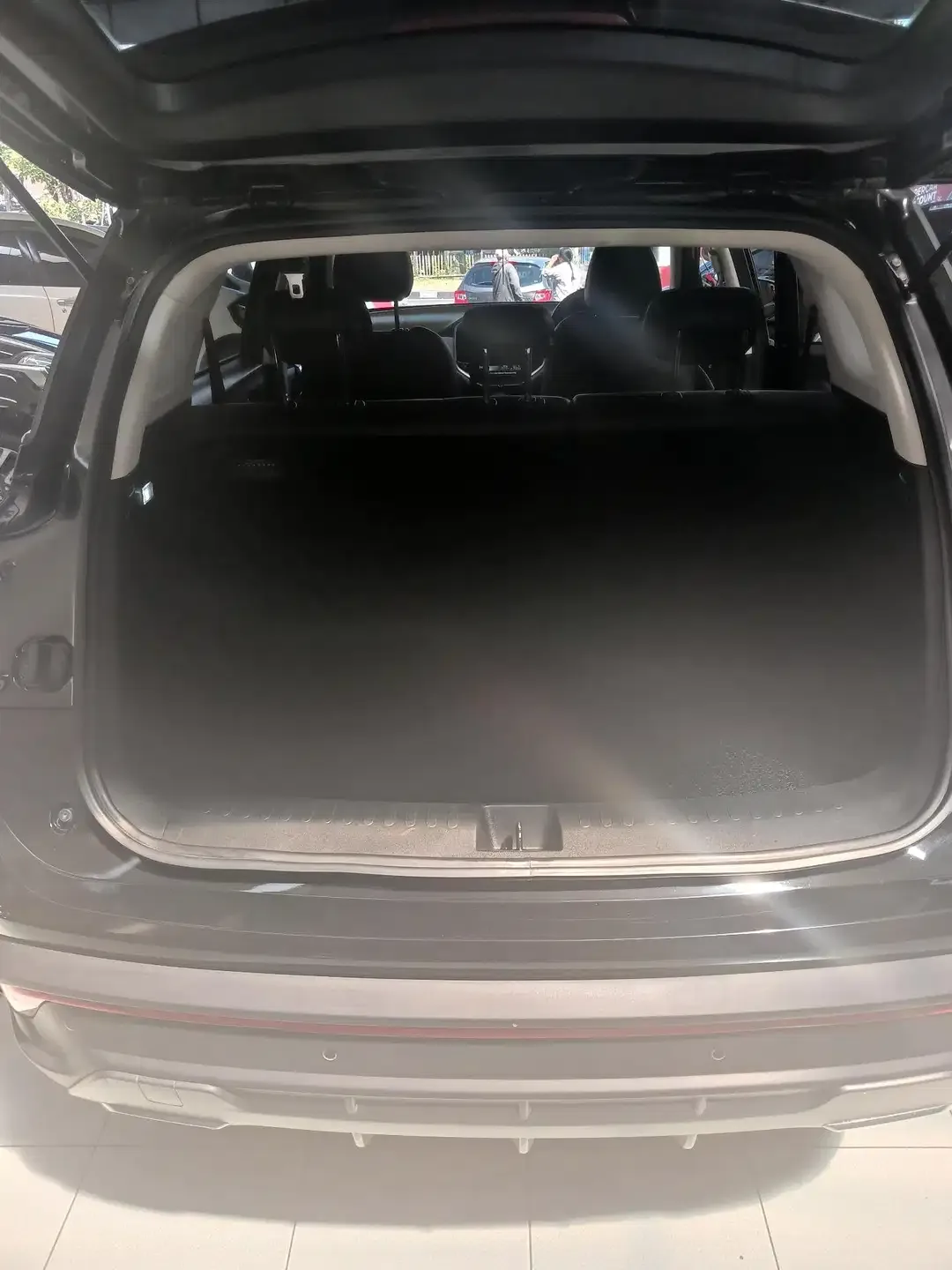 Wuling Almaz T Lux 2019 Hitam met A/T 1.5cc - Image 9 of 10