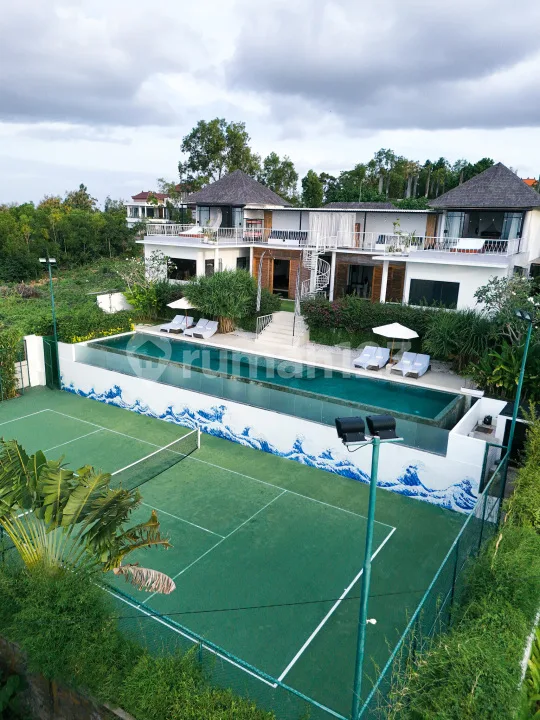 Villa 6BR Luxury Modern dengan Lapangan Tennis dan Unblock Ocean View di Ungasan, Bali. - Image 1 of 4