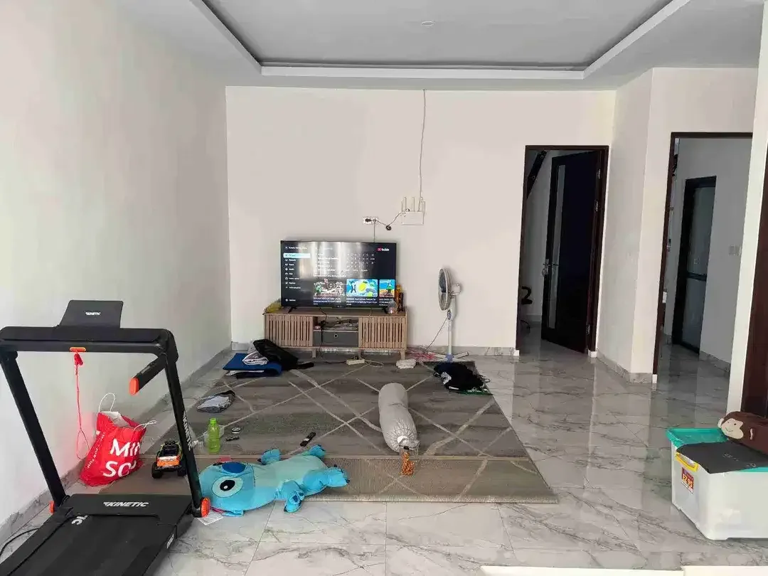 Rumah Lokasi Strategis di Gatsu Barat Denpasar-Carport 2 Mobil+SHM - Image 3 of 9