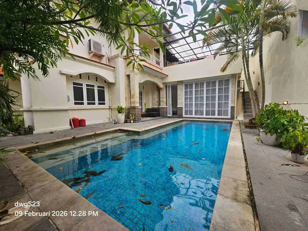 Dijual rumah semi villa lantai 2 lokasi semer dekat ke umalas kerobokan 
One gate syestem
Dekat pepito market/cafe budha/nook restaurant - Image 2 of 10
